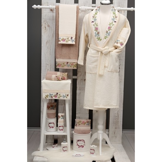 Peignoir de bain de luxe uni avec broderie "Karina" – Écru